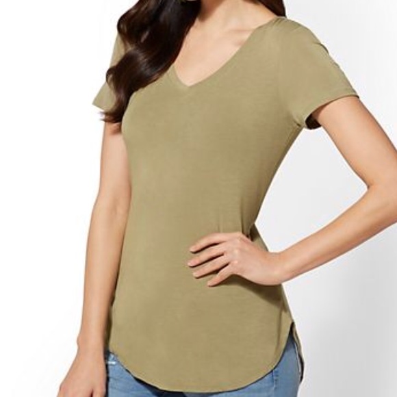 Olive soft V-neck tee size XS and large - Picture 2 of 4